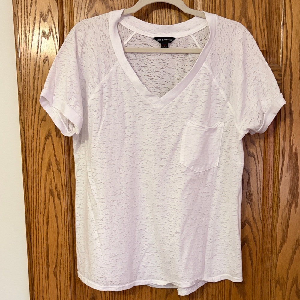 Rock & Republic White V-Neck Pocket Tee